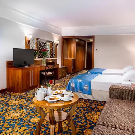 Bera Alanya 5* Konaklı
