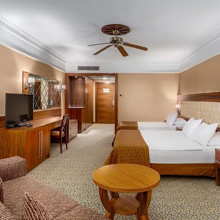Bera Alanya 5* Konaklı