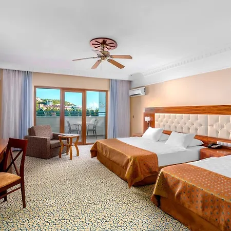 Bera Alanya 5* Konaklı