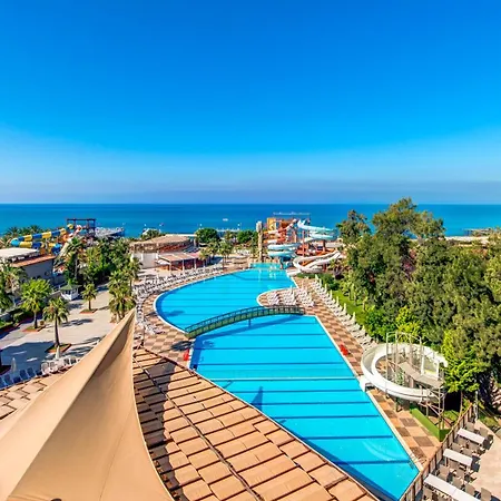 Bera Alanya 5* Konaklı