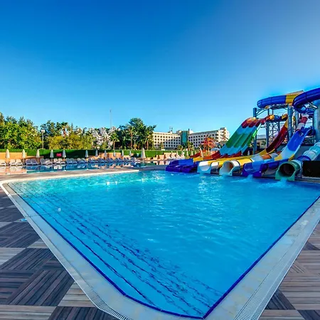 Bera Alanya リゾート 5*